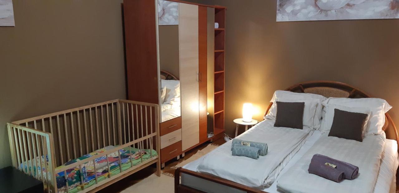 Ferienwohnung Szell 3 Apartman Szombathely Exterior foto