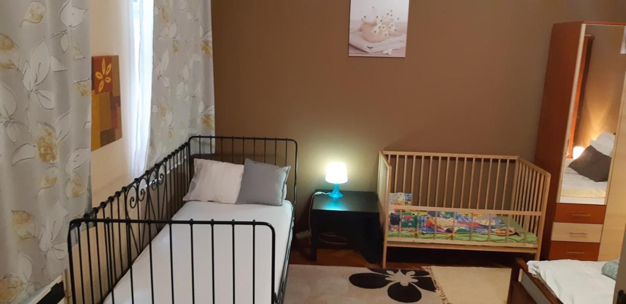Ferienwohnung Szell 3 Apartman Szombathely Exterior foto