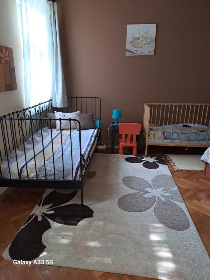 Ferienwohnung Szell 3 Apartman Szombathely Exterior foto